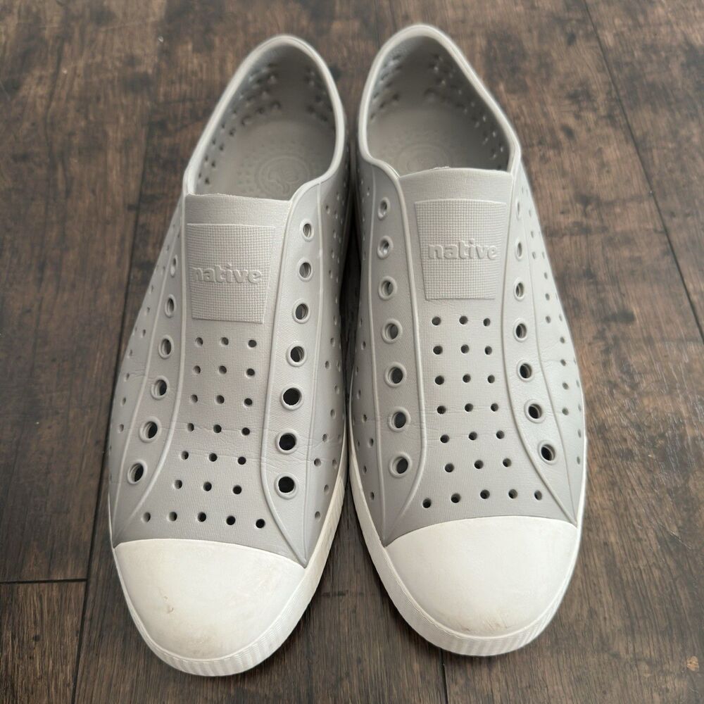 Native Jefferson Shoes Slip On Gray & White Mens Size 12 Beach Pool